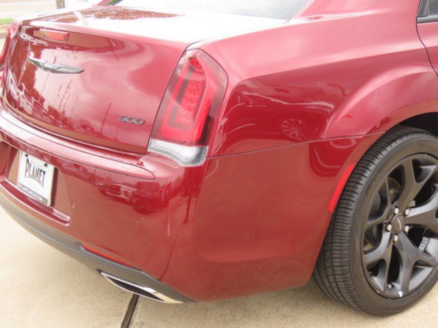 Used 2022 Chrysler 300 Touring L RWD image 10