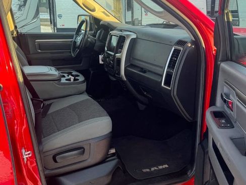 Used 2016 RAM 1500 Classic SLT w/ Luxury Group image 16