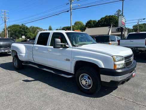 Used 2006 Chevrolet Silverado 3500 LT w/ Heavy-Duty Power Package AWD/4WD image 6