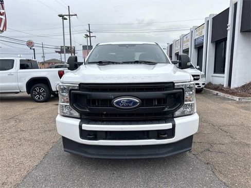 Used 2021 Ford F250 XLT image 2