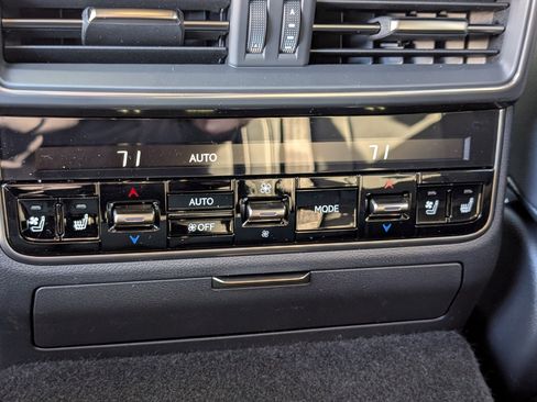 New 2026 Lexus LX 700h Luxury image 12