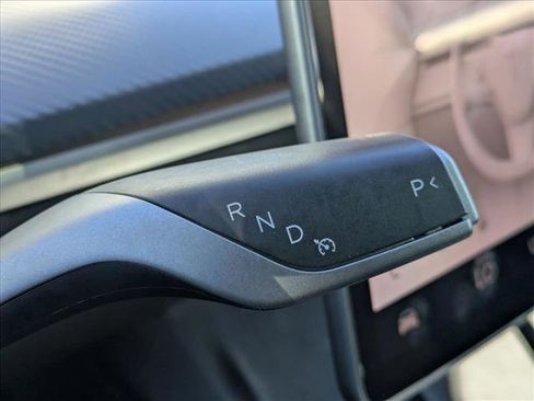 Used 2022 Tesla Model 3 Performance image 11