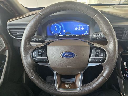 Used 2022 Ford Explorer King Ranch w/ Premium Technology Package image 20