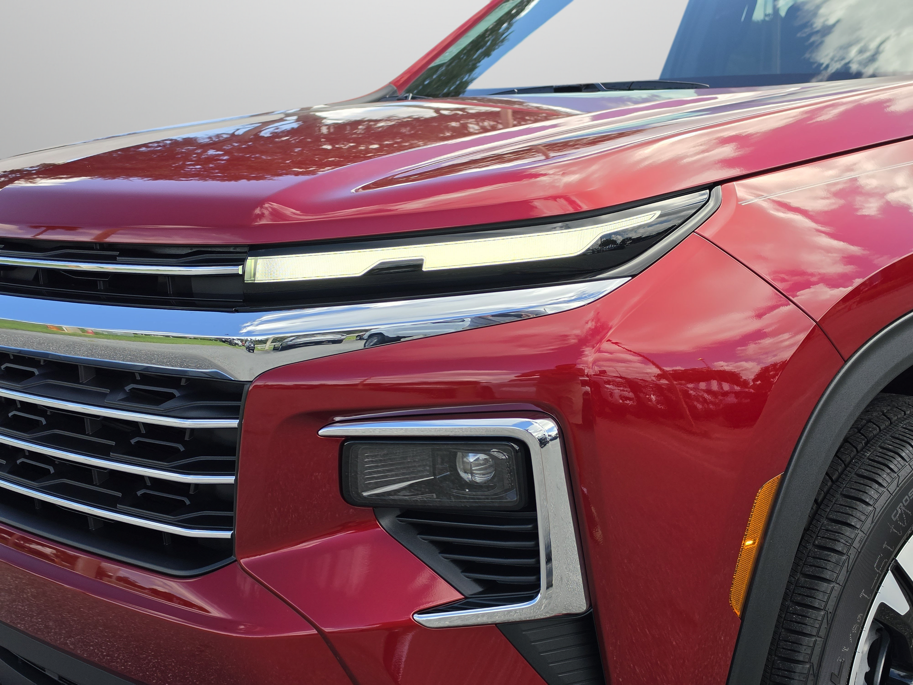 New 2027 Chevrolet Traverse LT w/ Sun and Wheel Package AWD/4WD image 13