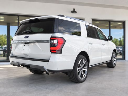 Used 2021 Ford Expedition Max Limited RWD image 4