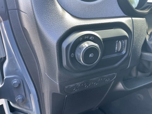 Used 2025 Jeep Wrangler Sport AWD/4WD image 34