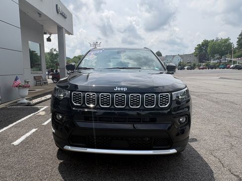 Certified 2025 Jeep Compass Limited AWD/4WD image 4
