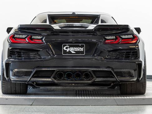 Used 2024 Chevrolet Corvette Z06 RWD image 17