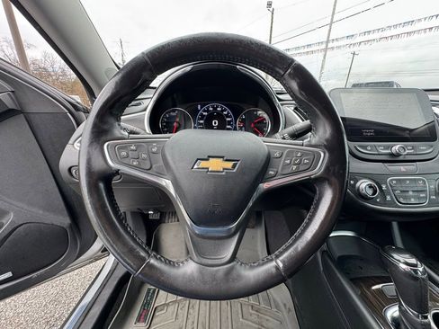 Used 2020 Chevrolet Malibu Premier image 19