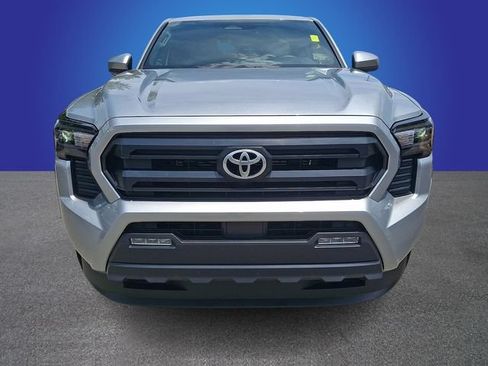 Used 2025 Toyota Tacoma SR5 RWD image 2