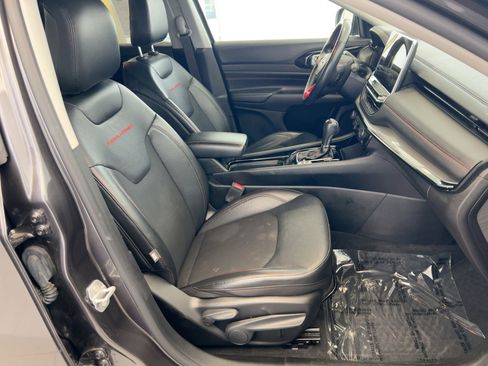 Used 2022 Jeep Compass Trailhawk w/ Trailhawk Convenience Group image 24