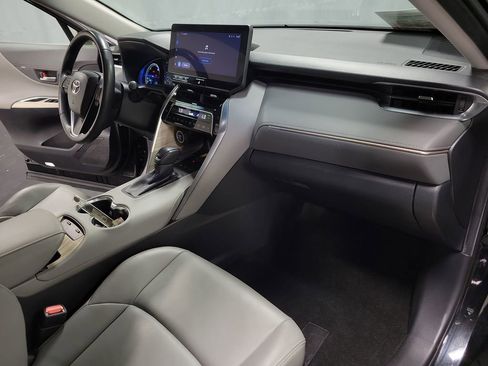Used 2023 Toyota Venza XLE AWD/4WD image 24