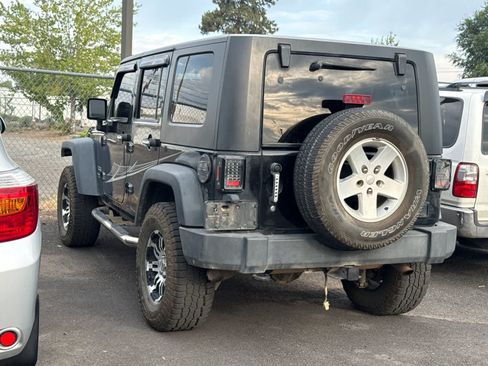 Used 2010 Jeep Wrangler Unlimited Sport AWD/4WD image 6