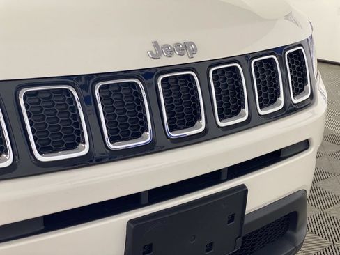 Used 2019 Jeep Compass Latitude AWD/4WD image 35