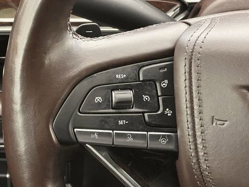 Used 2022 Cadillac Escalade ESV Sport Platinum w/ LPO, ONYX Package image 16