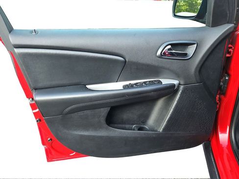 Used 2020 Dodge Journey SE w/ SE Popular Equipment Group image 19