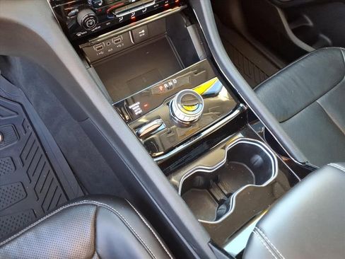 Used 2023 Jeep Grand Cherokee Limited w/ Luxury Tech Group II image 60