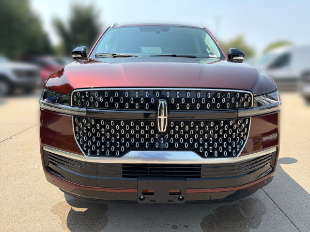 New 2027 Lincoln Navigator Reserve AWD/4WD image 11
