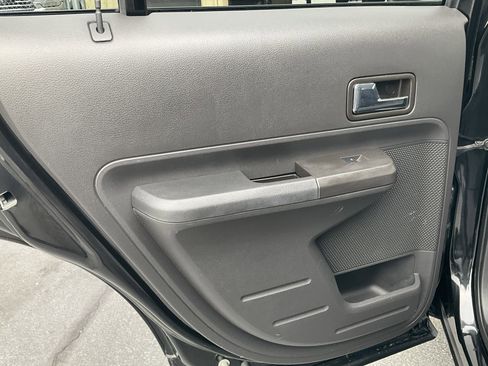 Used 2010 Ford Edge SE image 29