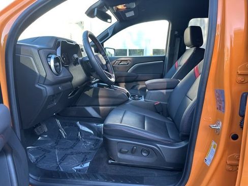 Used 2025 Chevrolet Colorado Z71 w/ Z71 Convenience Package 2 AWD/4WD image 20