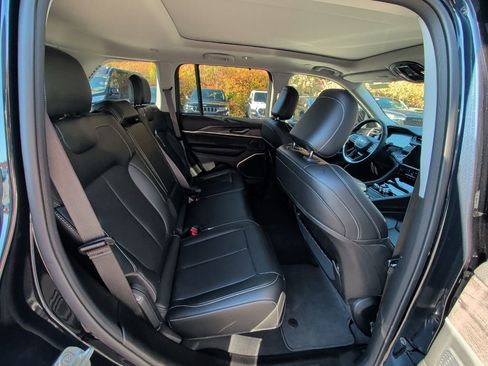 Used 2024 Jeep Grand Cherokee Limited 4xe image 16