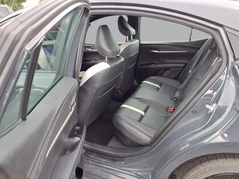 Used 2025 Toyota Camry SE FWD image 23