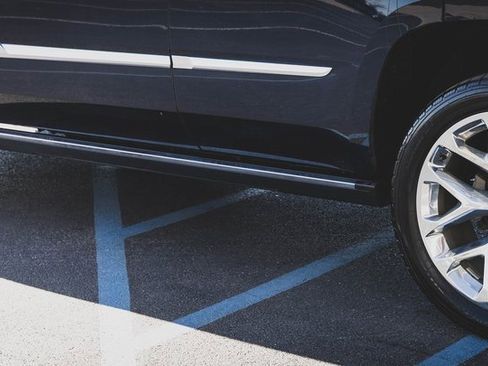 Used 2019 Cadillac Escalade Premium Luxury image 20