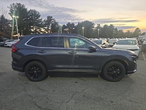 Used 2025 Honda CR-V Sport-L image 9