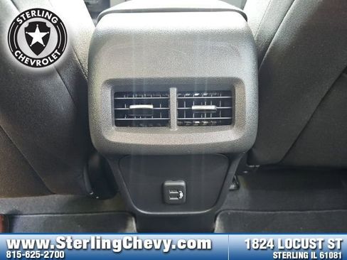 Used 2023 Chevrolet Equinox LT w/ Driver Convenience Package image 25