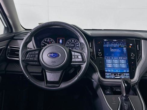 Used 2025 Subaru Outback Onyx Edition AWD/4WD image 18