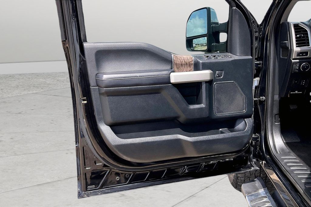 Used 2018 Ford F350 Lariat w/ Lariat Ultimate Package AWD/4WD image 16