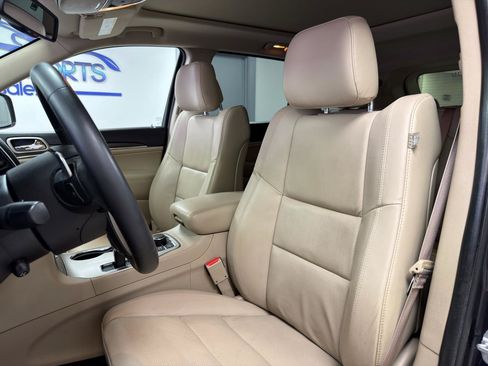 Used 2014 Jeep Grand Cherokee Limited w/ Luxury Group II AWD/4WD image 11