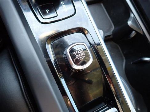 Used 2024 Volvo S60 B5 Ultimate image 17