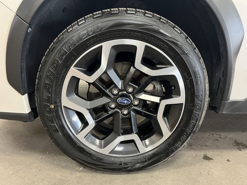 Used 2017 Subaru Crosstrek 2.0i Limited image 12