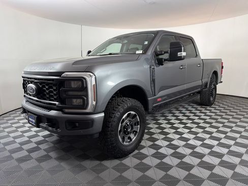 Used 2024 Ford F250 Lariat w/ Lariat Ultimate Package AWD/4WD image 7