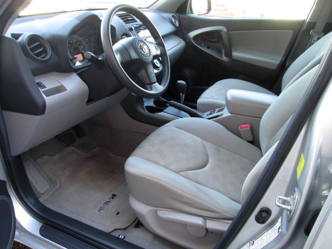 Used 2011 Toyota RAV4 4WD w/ Base L4 Extra Value Pkg image 3