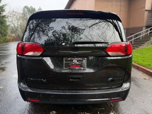 Used 2019 Chrysler Pacifica Limited w/ Advanced Safetytec Group image 6