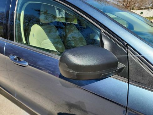 Used 2019 Ford Edge SE image 11