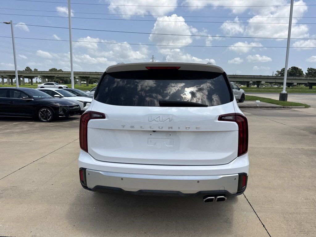 Certified 2024 Kia Telluride S w/ S Sunroof Package FWD image 21