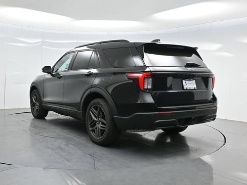 Used 2025 Ford Explorer ST-Line w/ Premium Package AWD/4WD image 5