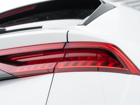 Used 2022 Audi Q8 Premium Plus w/ Premium Plus Package image 32