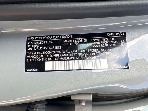 Certified 2025 Volvo S60 B5 Plus image 10