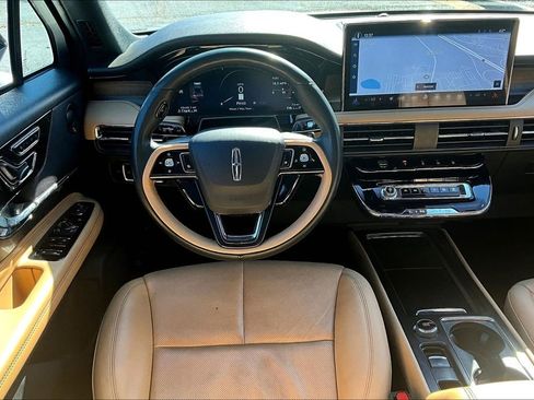 Certified 2023 Lincoln Corsair Reserve w/ Equipment Group 202A image 5