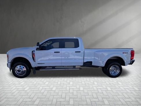 Used 2025 Ford F450 XLT w/ FX4 Off-Road Package image 5