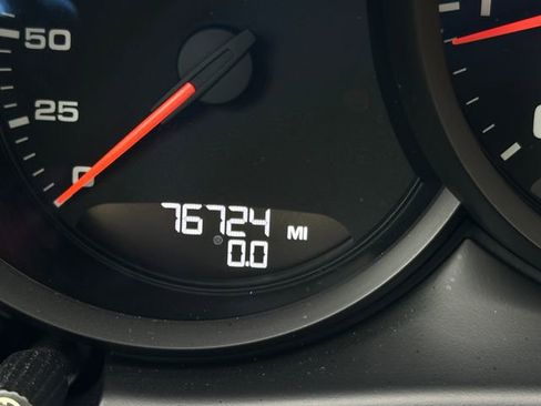 Used 2018 Porsche Macan w/ Premium Package Plus image 23