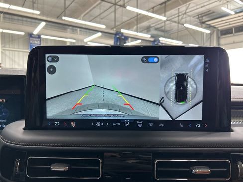 Certified 2025 Lincoln Aviator Black Label w/ Jet Appearance Package AWD/4WD image 21