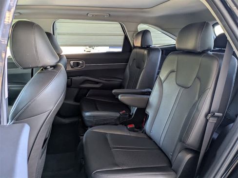 Used 2023 Kia Sorento EX w/ Panoramic Sunroof Package image 19