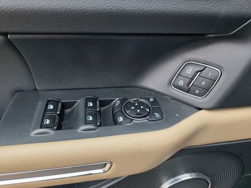 Used 2024 Ford Expedition Max Limited image 12