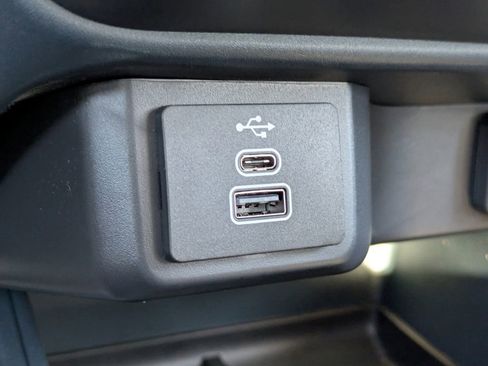 New 2025 Ford Maverick XL image 22