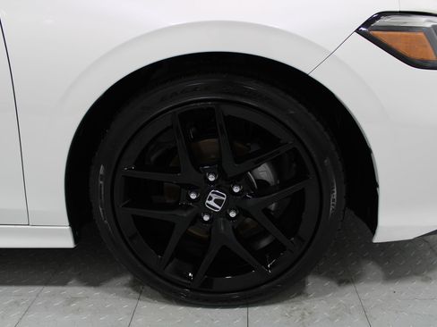 Used 2025 Honda Civic Sport image 5